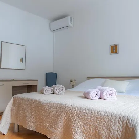 Sidus Maris, Spacious Seaside With Free Parking *