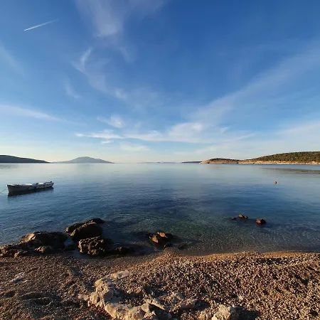 Sidus Maris, Spacious Seaside With Free Parking * Martinscica (Cres)