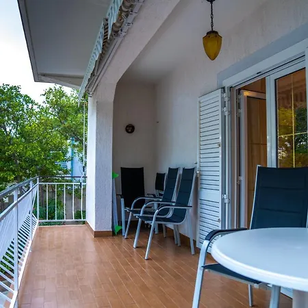 Sidus Maris, Spacious Seaside With Free Parking * Martinscica (Cres)