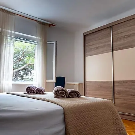 Sidus Maris, Spacious Seaside With Free Parking