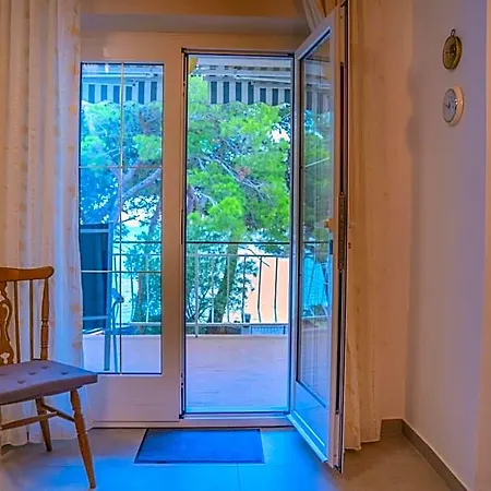 Sidus Maris, Spacious Seaside With Free Parking דירה Martinšćica