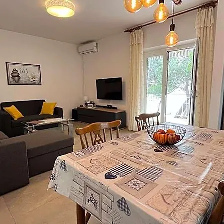 Sidus Maris, Spacious Seaside With Free Parking דירה