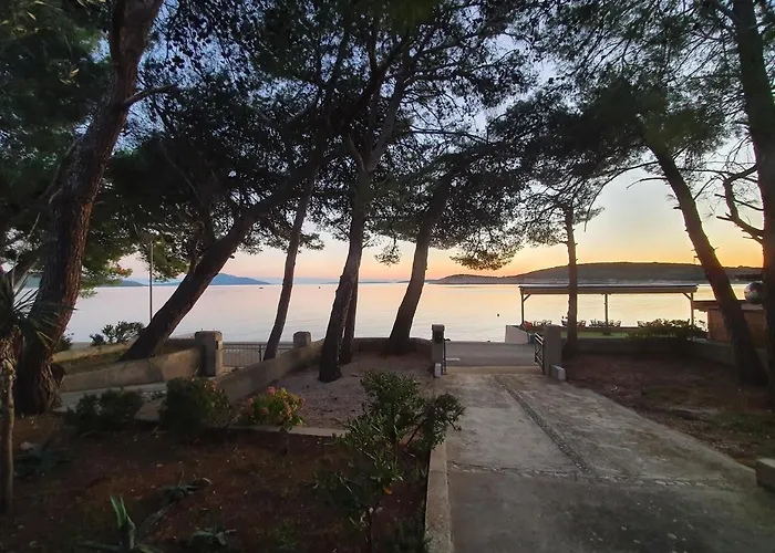 Sidus Maris, Spacious Seaside With Free Parking * Мартиншчица