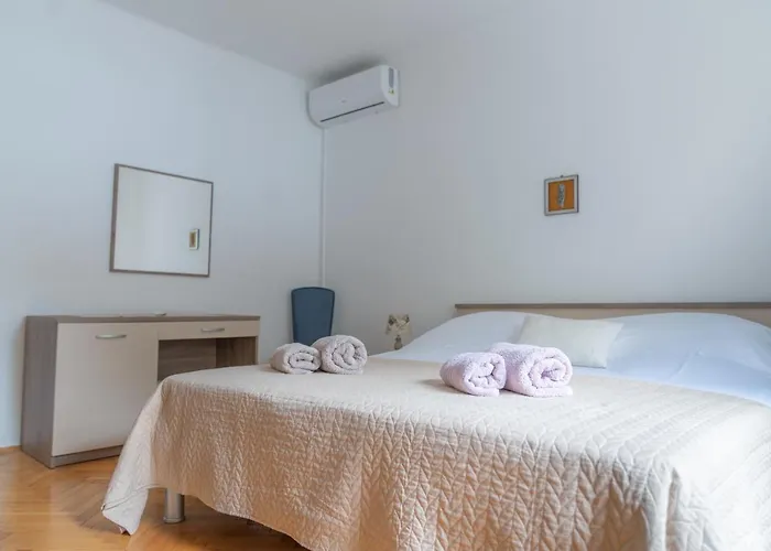 Sidus Maris, Spacious Seaside With Free Parking *