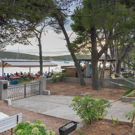 Sidus Maris, Spacious Seaside With Free Parking Apartament