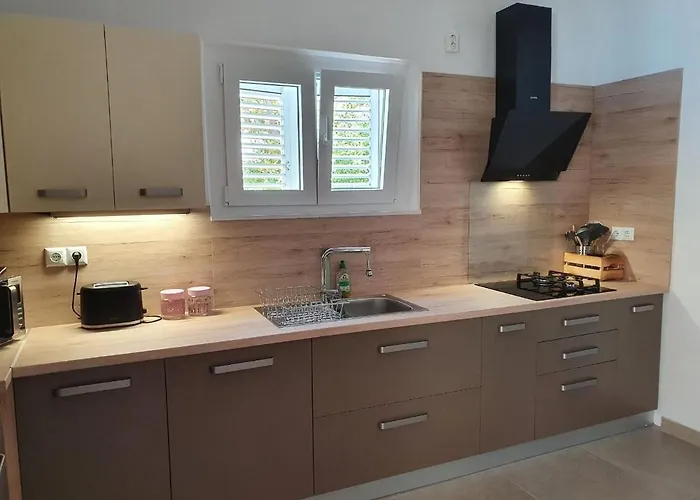 Sidus Maris, Spacious Seaside With Free Parking Martinscica (Cres)