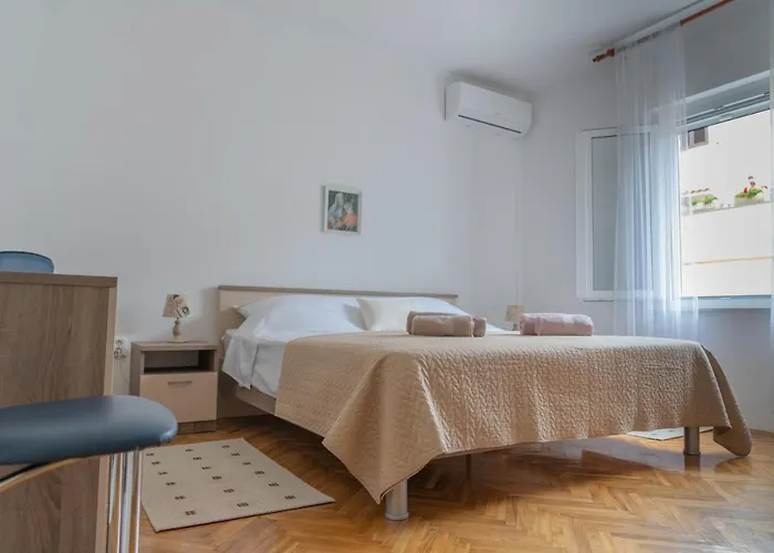 Sidus Maris, Spacious Seaside With Free Parking *